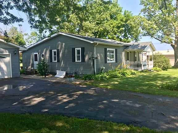 3rd image of 406 Mill St