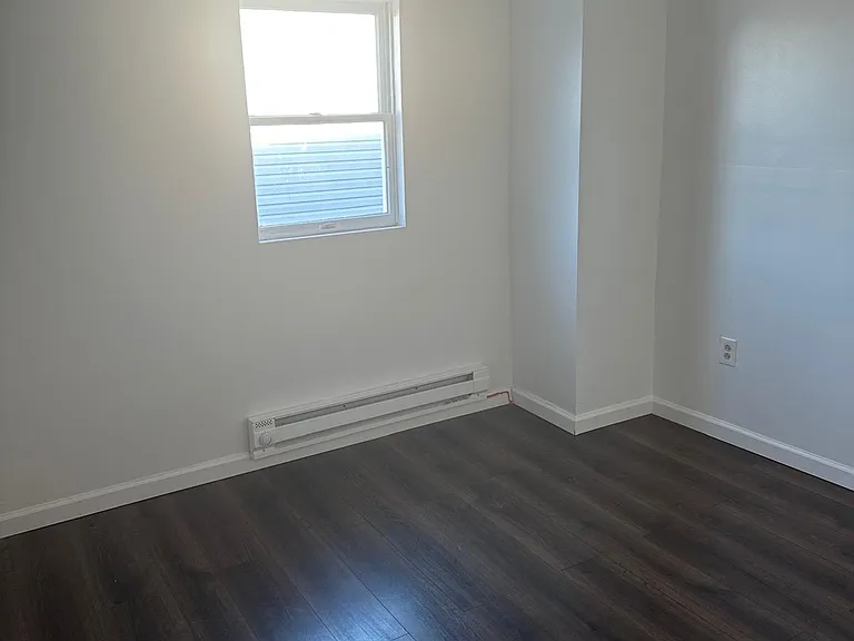 38 E Ridge St — Photo 1
