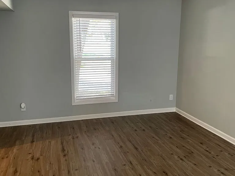 126 Turner St — Photo 3