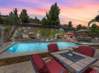 32751 Ridge Top Ln, Castaic, CA 91384