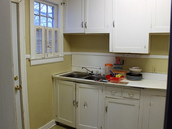 3rd image of 91 Gage St
