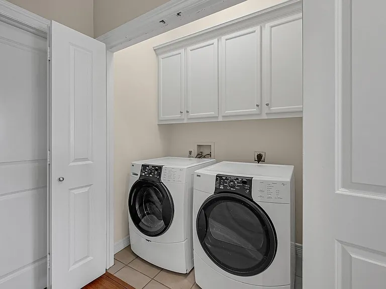 1204 Cohn St — Photo 18