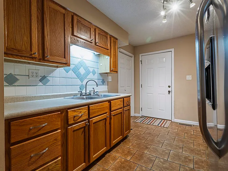 426 Parliament Rd #2 — Photo 5