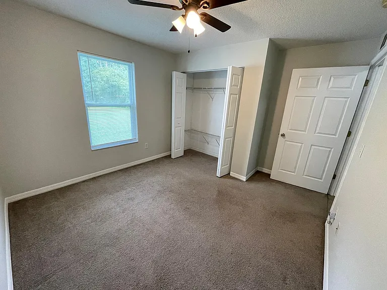 1051 N Saint Johns St — Photo 11