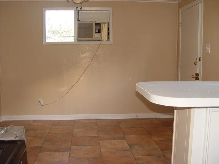 1322 Ormond Dr — Photo 5