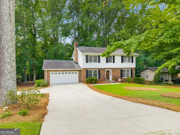 333 Emily Dr SW, Lilburn, GA 30047