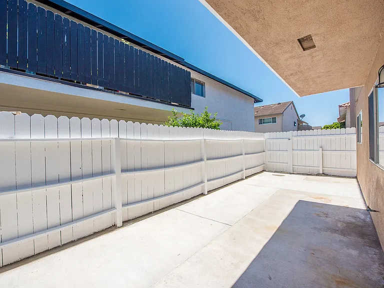 7282 La Mancha Cir — Photo 23