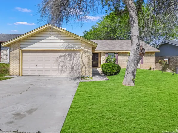 3437 MeadowHead, Schertz, TX 78154