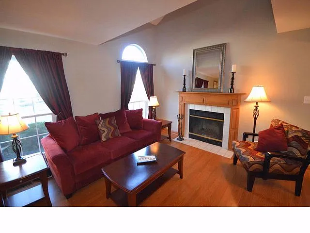 3S114 Timber Dr photo 1