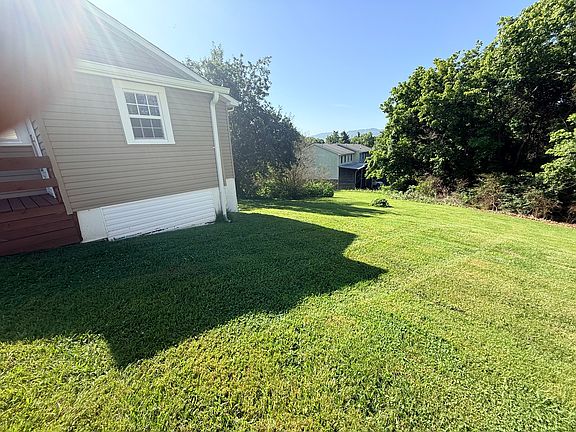 2nd image of 1503 Glyn Cir