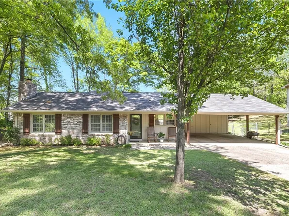 3860 Delray Ln, Northport, AL 35473
