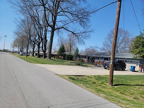 5th image of 205 W Bennett St