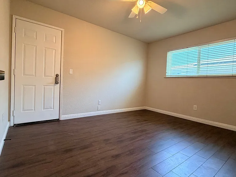 540 Sundance Ln — Photo 9
