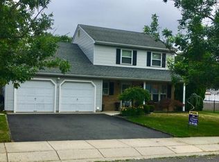 3 Constitution Dr, Howell, NJ 07731