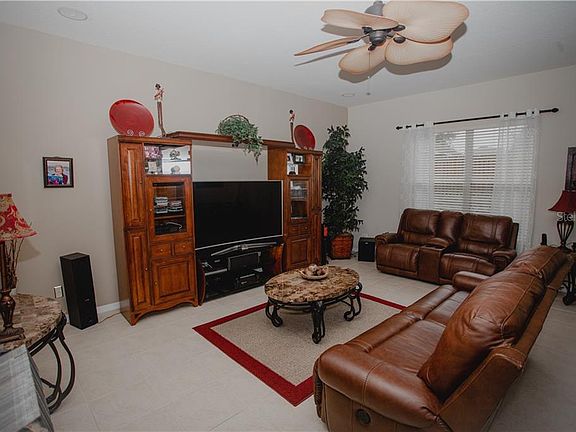 2nd image of 303 Savannah Oaks Pl