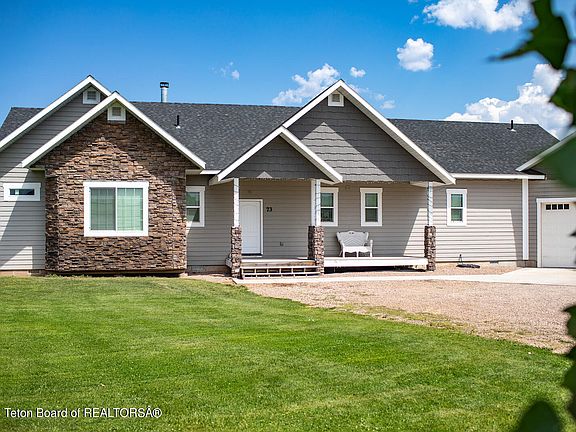 2nd image of 73 Cameo Ct