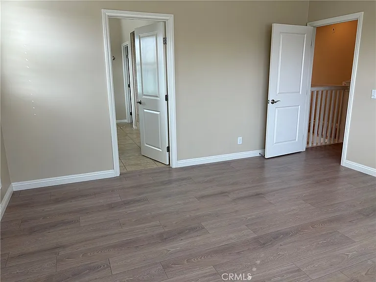 66 Somerton — Photo 20