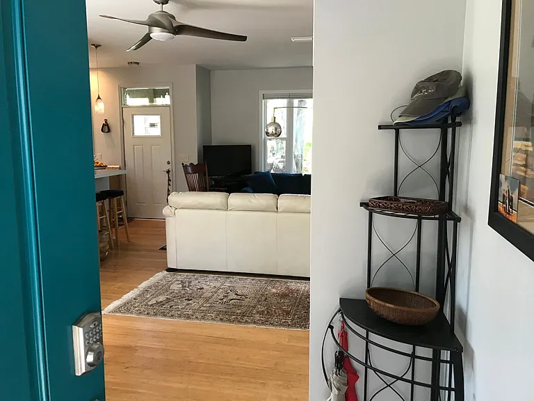 123 Avenue L — Photo 17