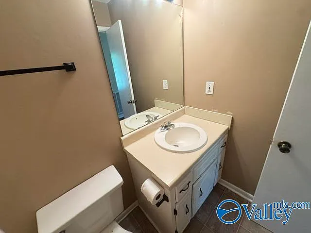 127 Colby Dr — Photo 15