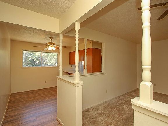 4th image of 2404 Hilldale Blvd