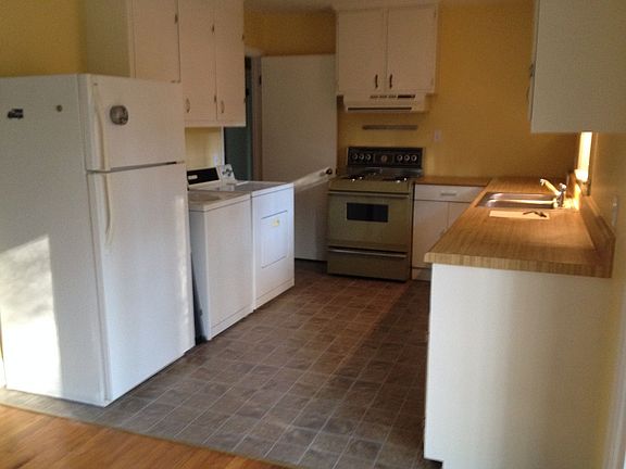4th image of 3817 Hillgrand Dr