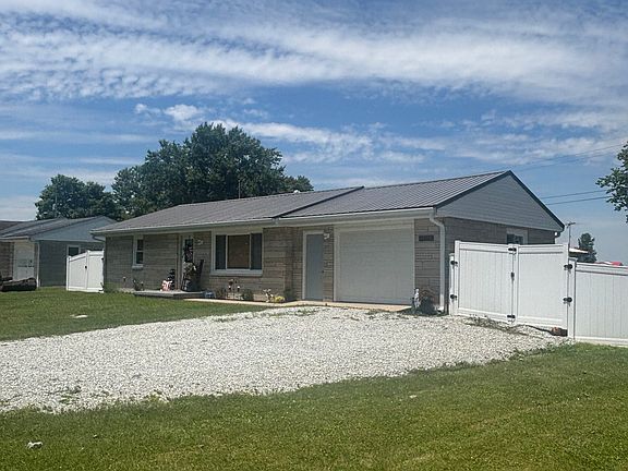 3rd image of 606 E Gatewood Dr
