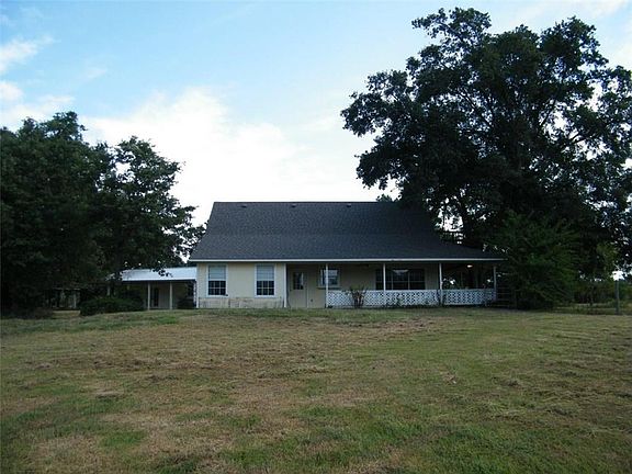 2nd image of 1106 SE County Road 2210