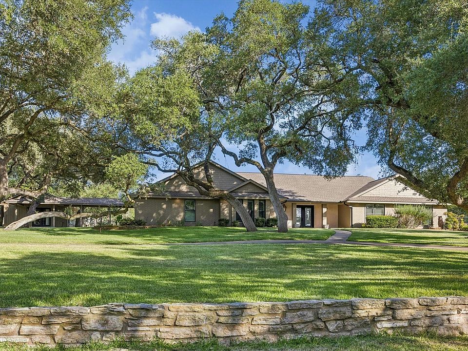 1st image of 211 Rolling Hill Dr