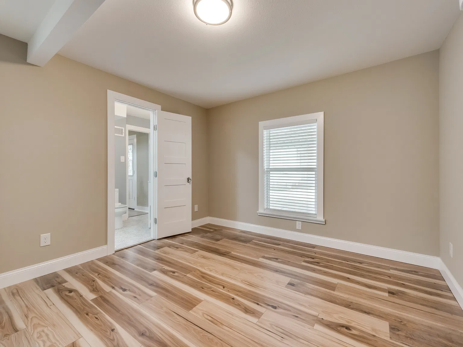 3 bed, 1300 sqft, $2,800 — Photo 2