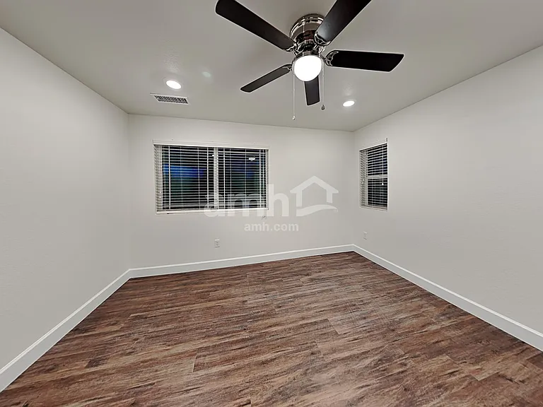 14922 W 82nd Pl — Photo 10