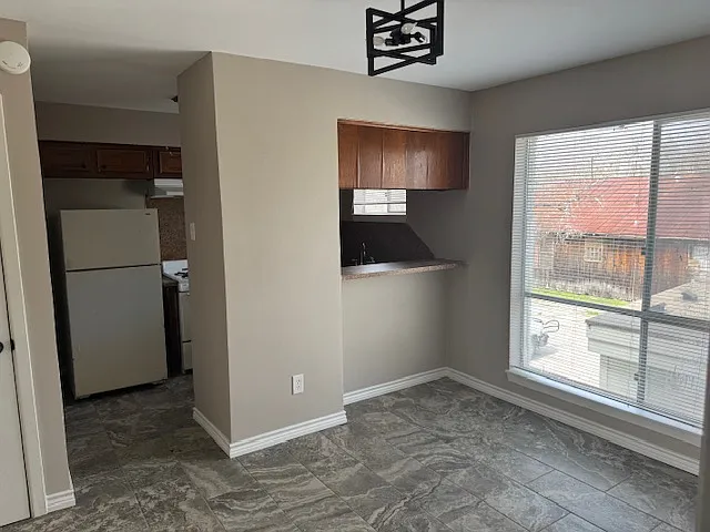 6030 Schroeder — Photo 16