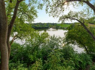 5539 E Lake Dr, Lisle, IL
