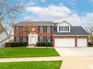2067 Gretchen Ct, Bettendorf, IA