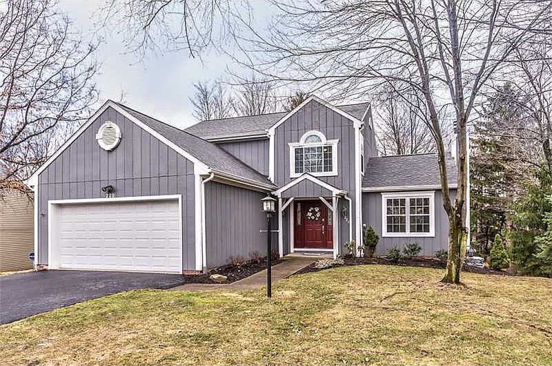1st image of 220 Lafayette Dr