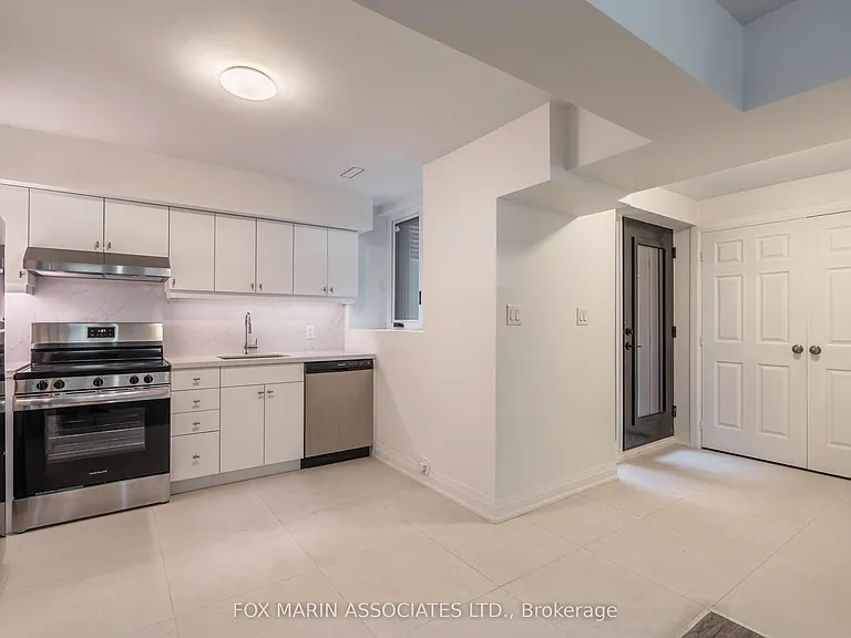 334 Shaw St #LOWER — Photo 8