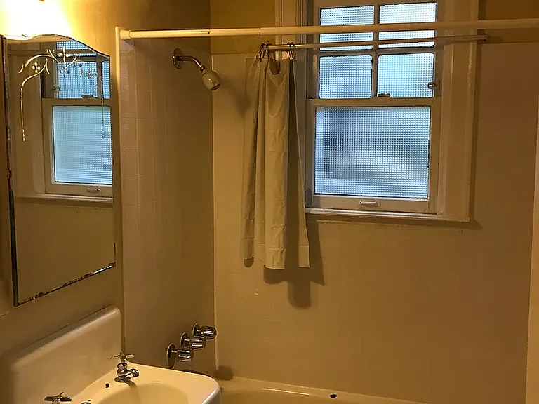 Flanders Apartments — Photo 8