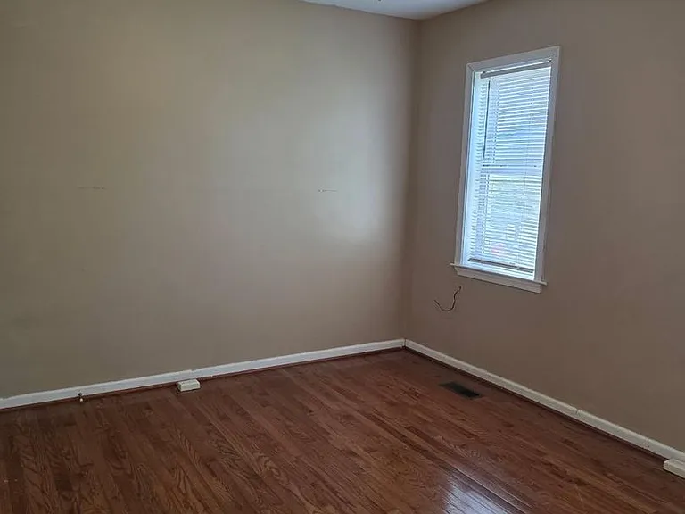 428 S Jackson St — Photo 13