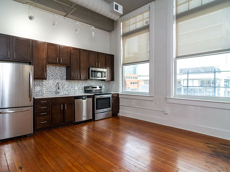 1213 Harney St — Photo 37