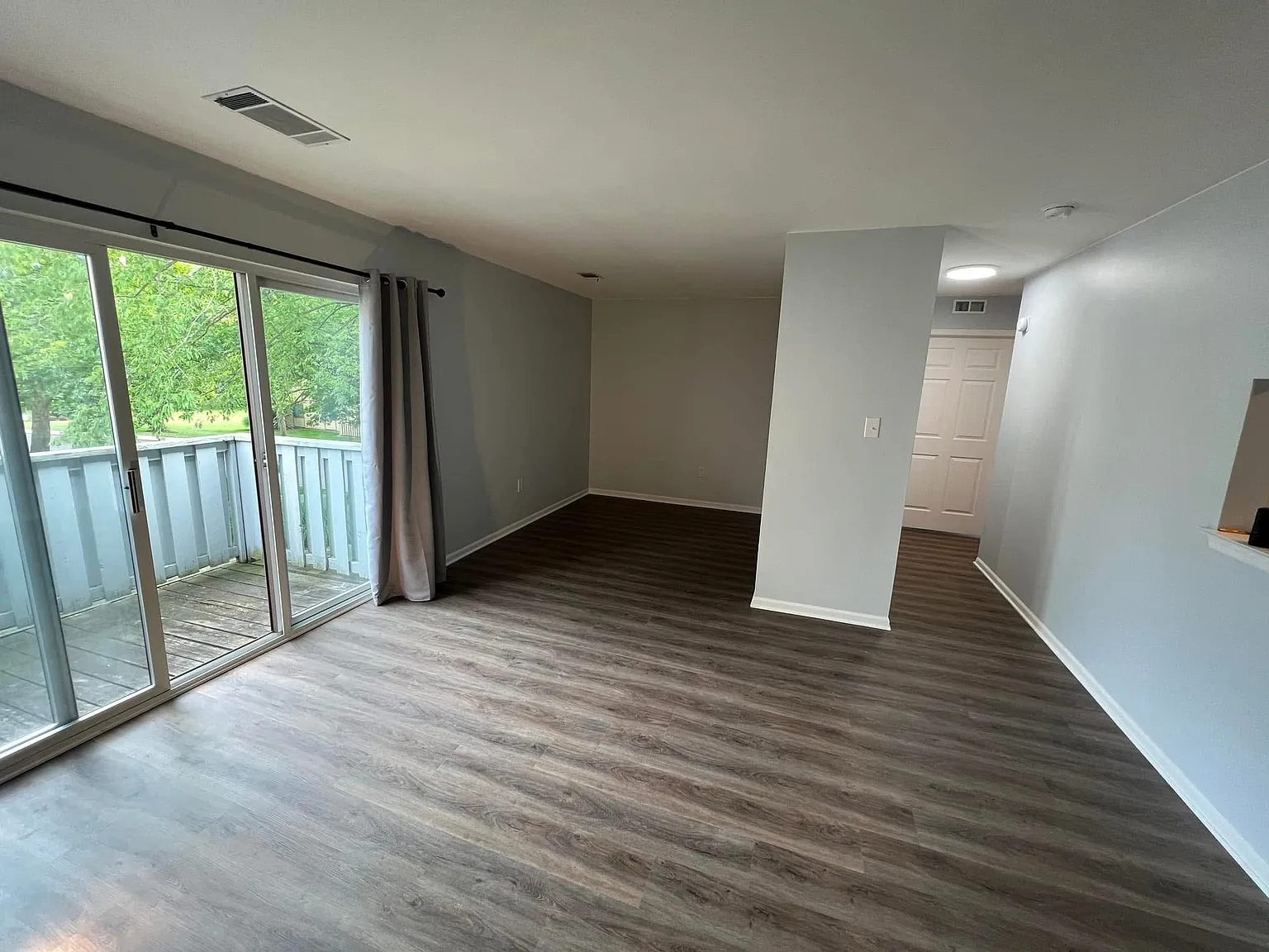 1 bed, 824 sqft, $1,700 — Photo 4