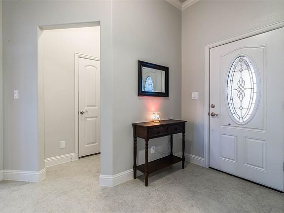 4th image of 2205 Southridge Ln