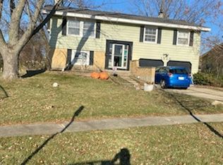 1520 Fairfield Ln, Hoffman Estates, IL 60169