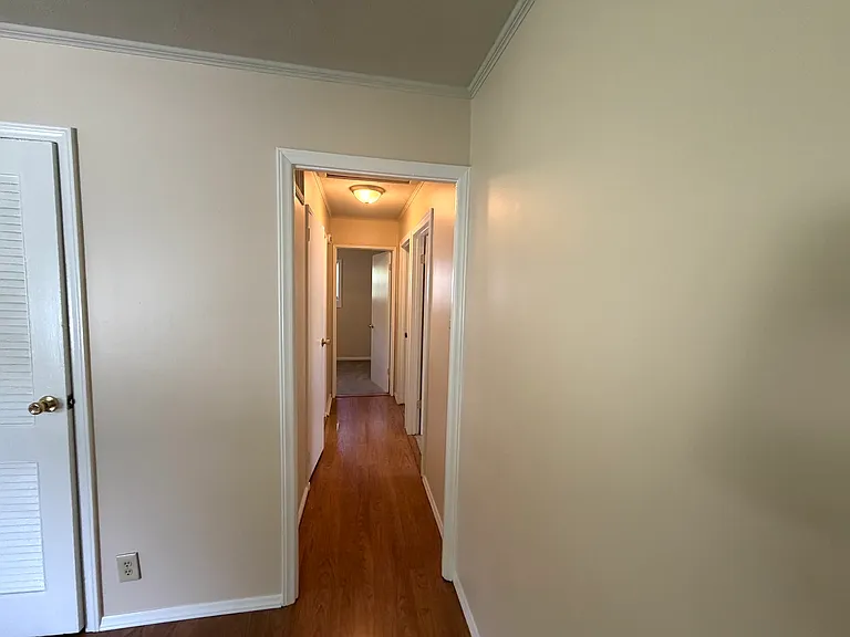 1404 Glendale Dr — Photo 17