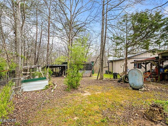 5th image of 439 Rogerston Rd
