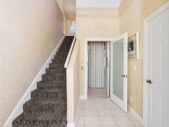 4th image of 693 Vintage Reserve CIR #16C