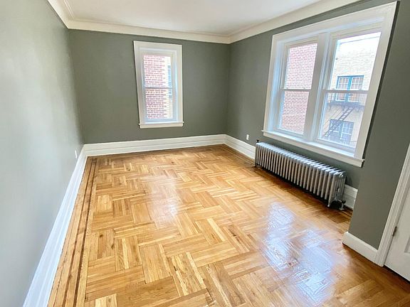 3rd image of 115 Halsted St APT 304