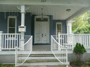 207 S 8th St, Watertown, WI 53094