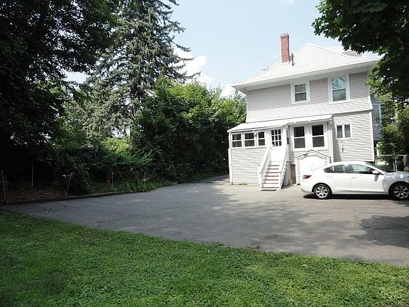 5th image of 138 Oakland Ave
