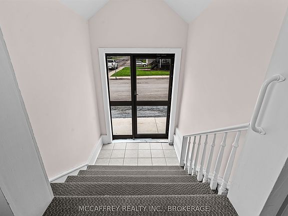 3rd image of 4 Neely St