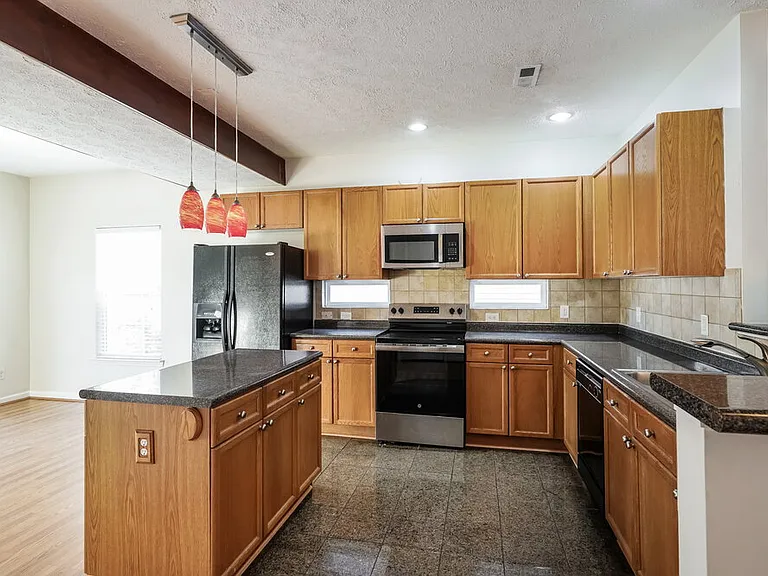 7212 Legacy Dr — Photo 8