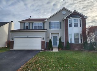 95 N Inverness Ct, Round Lake, IL 60073